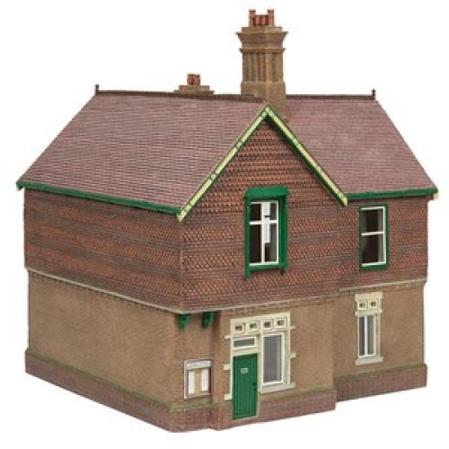 44-088G Scenecraft Bluebell Booking Office Green and Cream