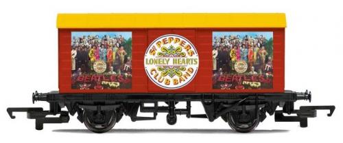 R60008 Hornby Beatles Sgt Pepper Lonely Hearts Club Wagon