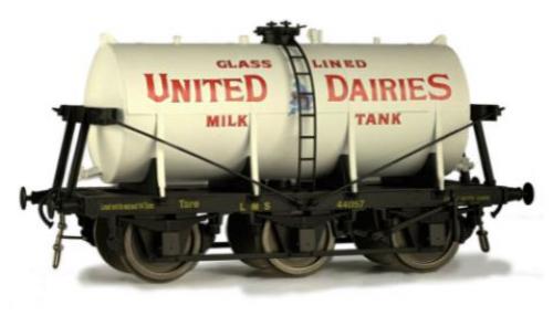7F-031-006 Dapol 6 Wheel Milk Tanker United Dairies 44018