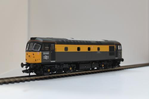 Heljan Class 33 (33065) Sealion Grey