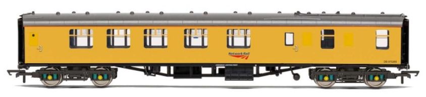 R40024 Hornby Network Rail, Mk1 Brake Composite Corridor