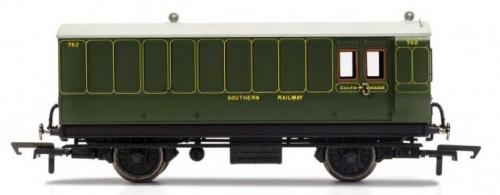 R40088 Hornby SR, 4 Wheel Coach, Brake Baggage, 762 - Era 3