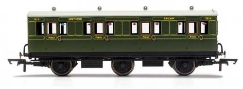 R40131 Hornby SR, 6 Wheel Coach, 1st Class, Fitted Lights, 7514