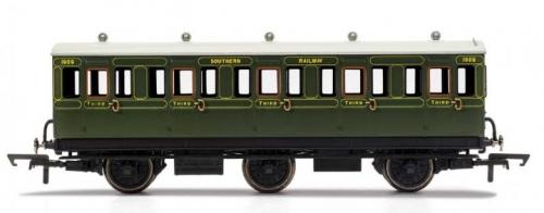 R40132A Hornby SR, 6 Wheel Coach, 3rd Class, Fitted Lights, 1909